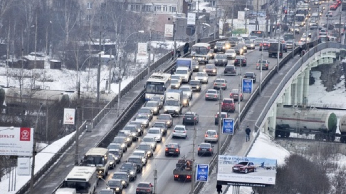 В областной столице начали борьбу с автомобильными пробками — РБК