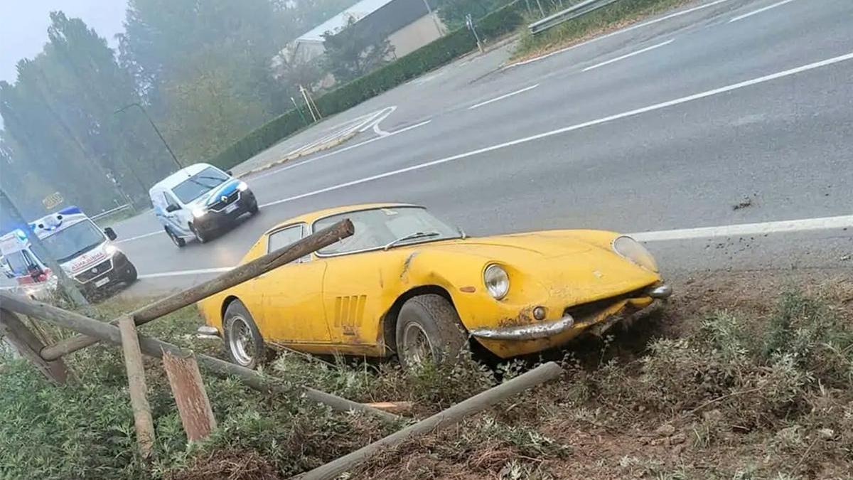 Редчайший Ferrari 275 стоимостью более $3 млн попал в аварию в Италии ::  Autonews