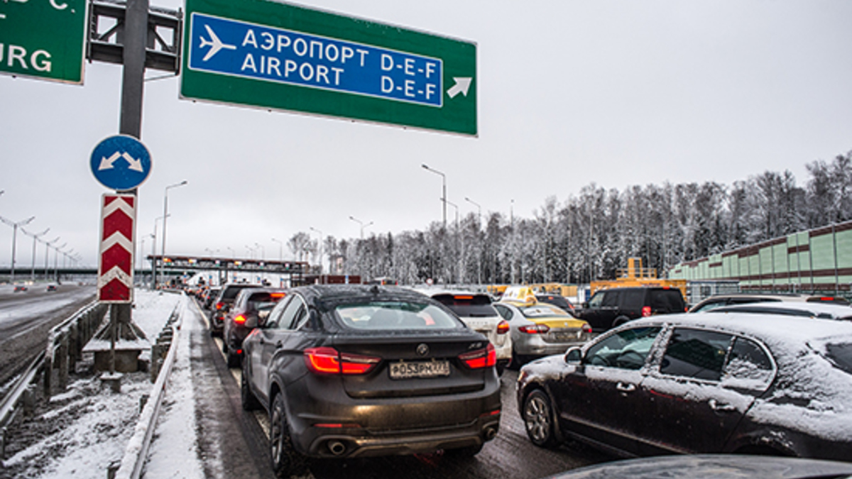 Пешком до Шереметьево»: чем обернулся ввод платы на трассе М11 — РБК