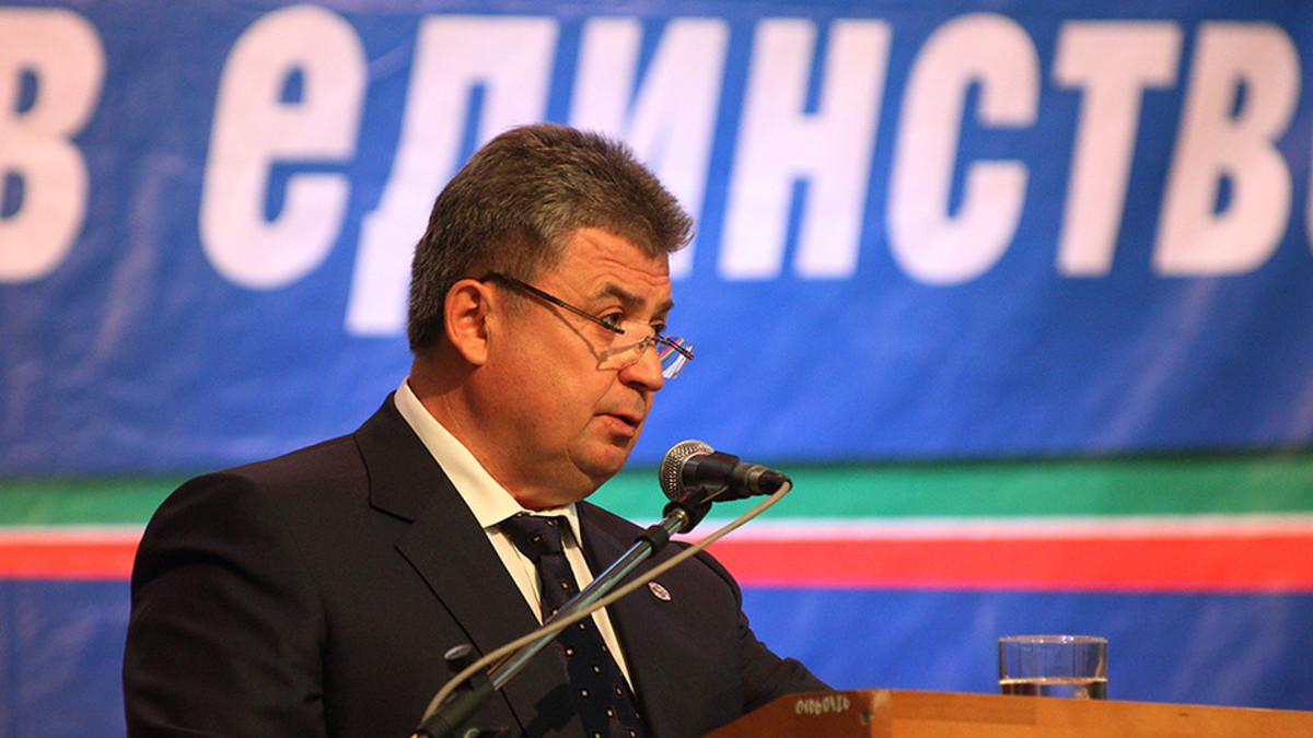 Геннадий Емельянов
