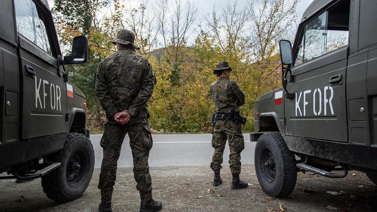 Главные командиры польской армии ушли в отставку после скандала с ракетой —  РБК