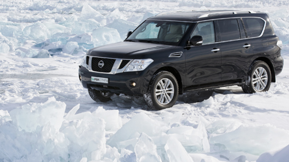 Nissan Patrol неожиданно обогнал спорткар | РБК Стиль