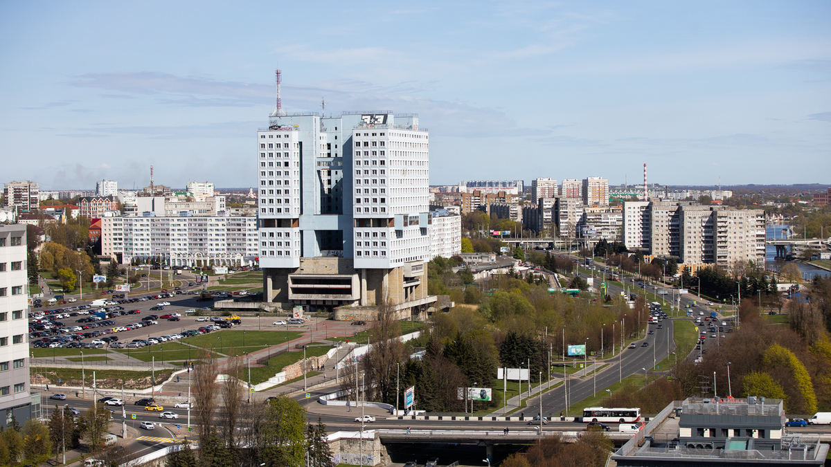 На выходные в Калининграде ограничат парковку у Дома Советов — РБК