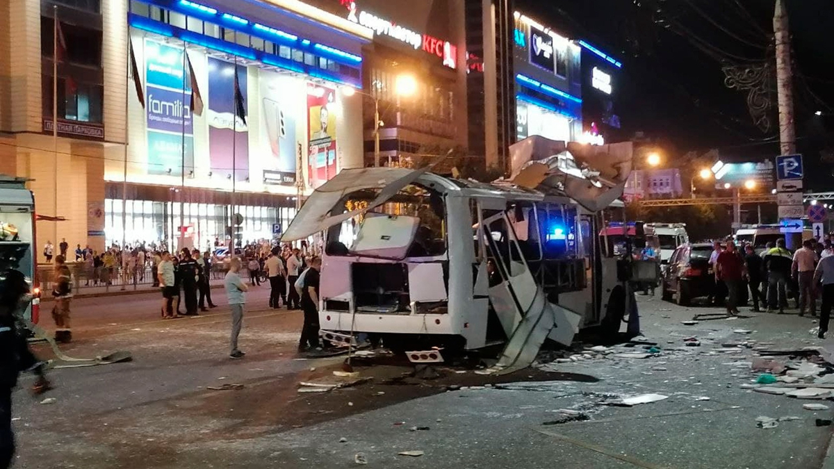 В Воронеже взорвался автобус. Главное — РБК