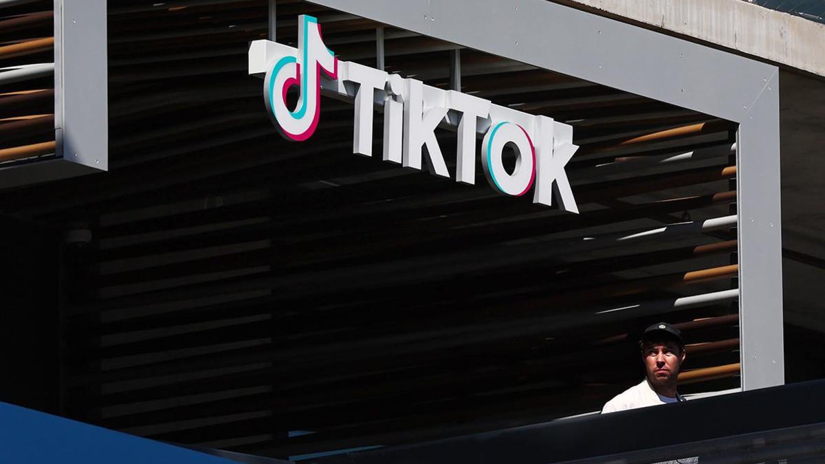 TikTok остался самой популярной соцсетью у подростков — РБК