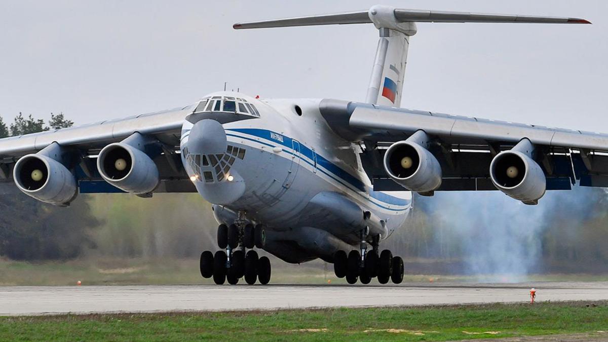 Самолет Ил-76