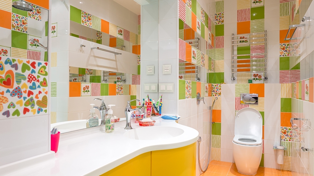 Школа дизайна: 6 планировок ванных комнат