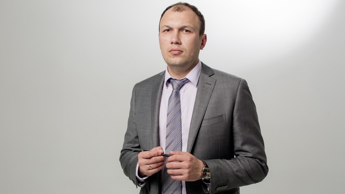 Александр Фролов