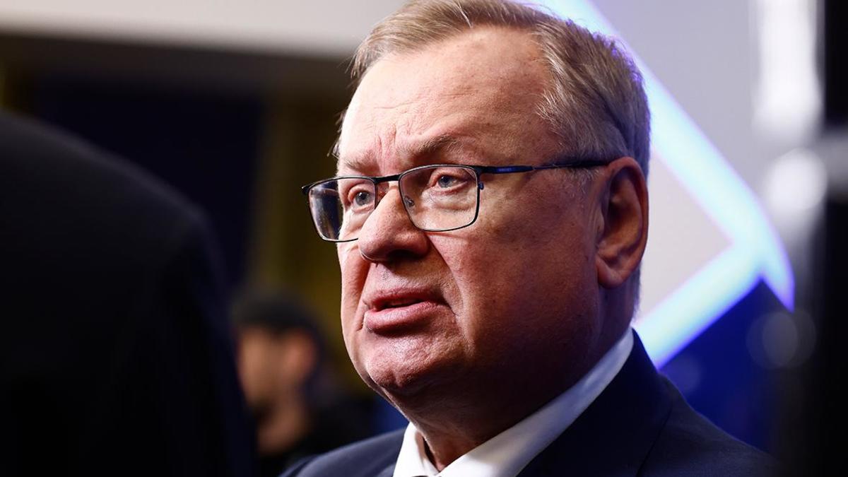 Андрей Костин