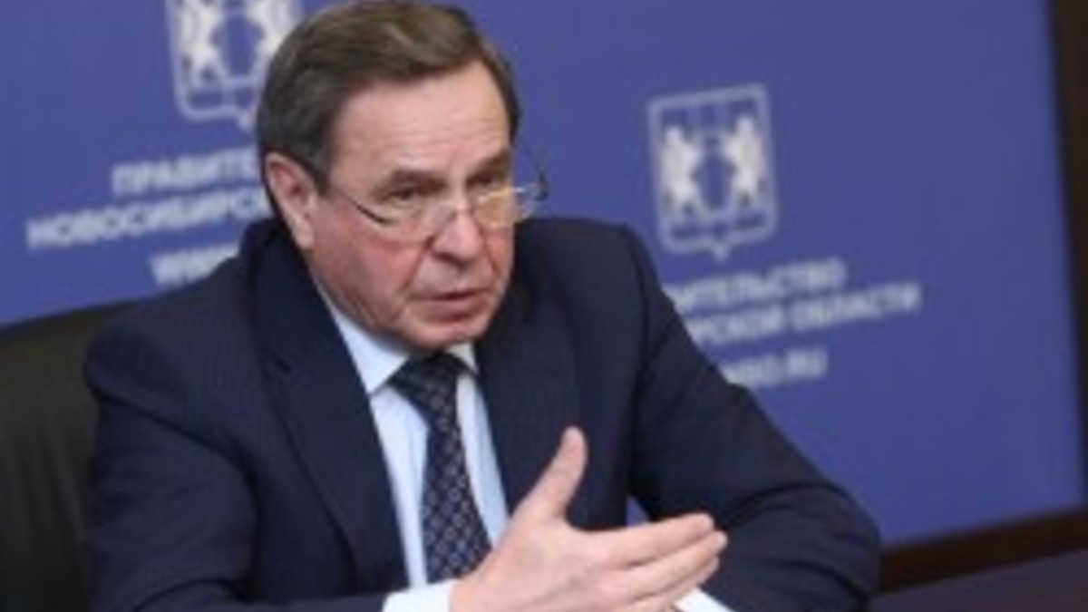 Владимир Городецкий пригрозил чиновникам увольнением за лед и сосульки