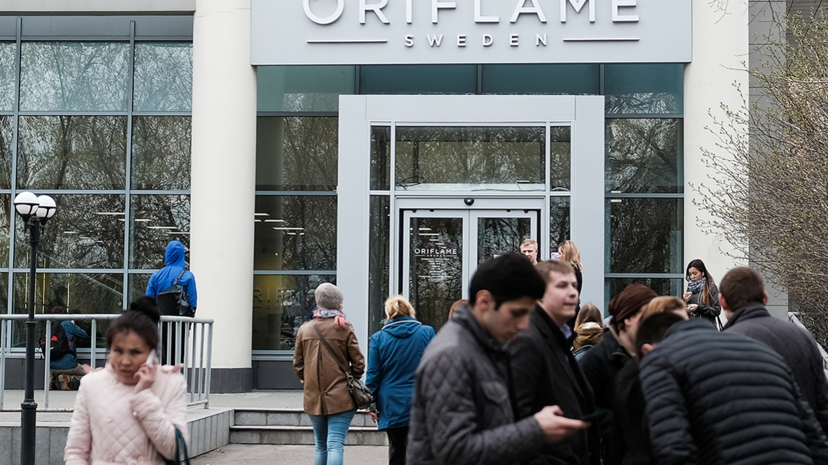 Oriflame приостановит инвестиции в Россию — РБК