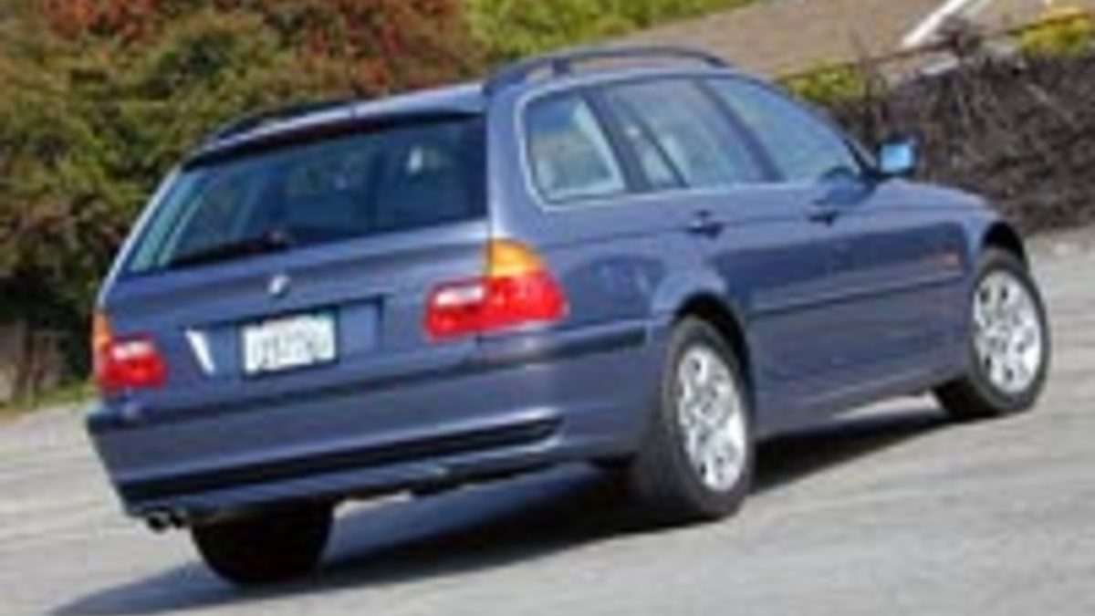 BMW 325i Wagon :: Autonews