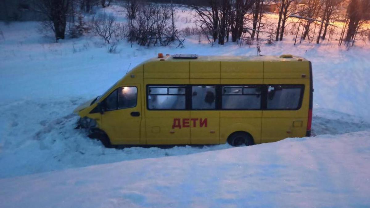 Семь человек пострадали в ДТП с автобусом с детьми в Удмуртии — РБК