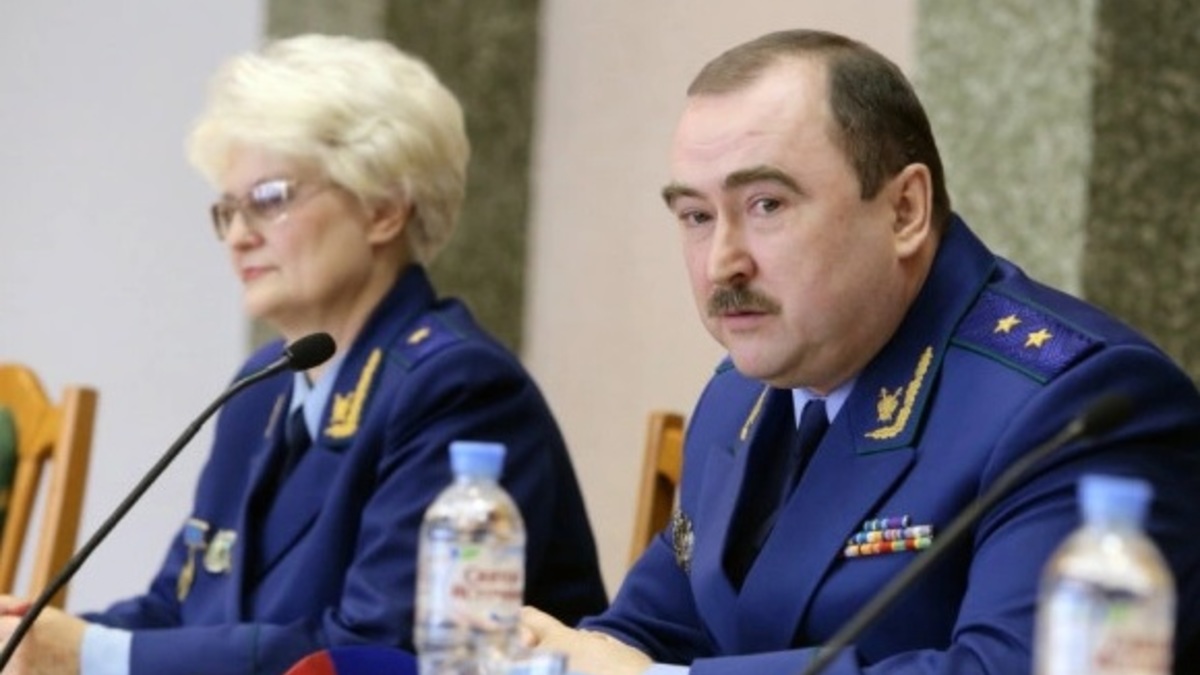 Бывший прокурор Новосибирской области Владимир Фалилеев и его заместитель Любовь Кузьменок
