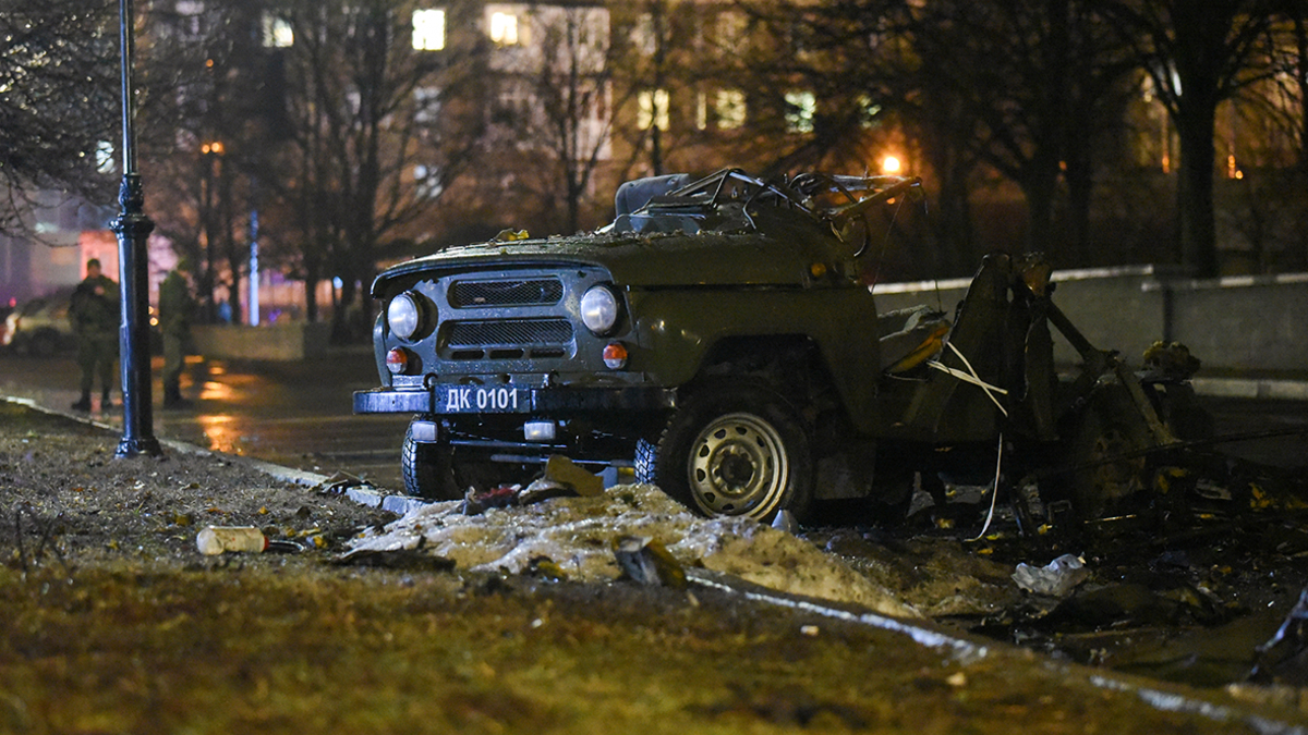 Бастрыкин поручил возбудить дело из-за взрыва машины у правительства ДНР —  РБК