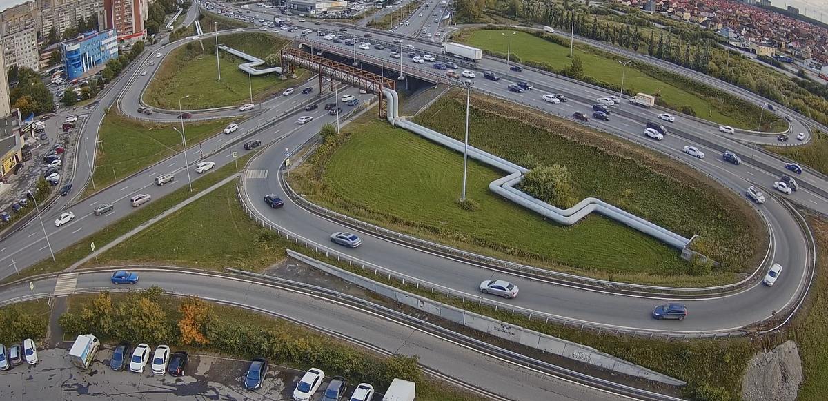 Протяженность пробки составляет более 6 километров