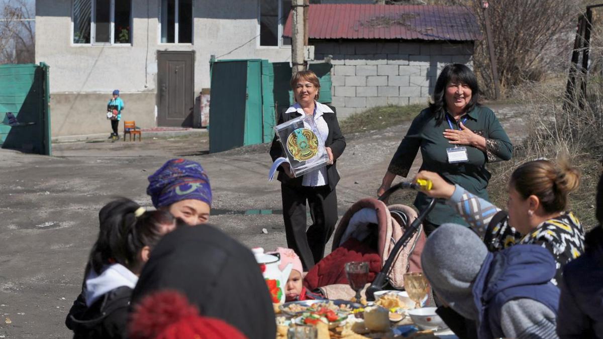 Пять цветов и имя для ребенка. Как «новый Казахстан» выбирал парламент — РБК