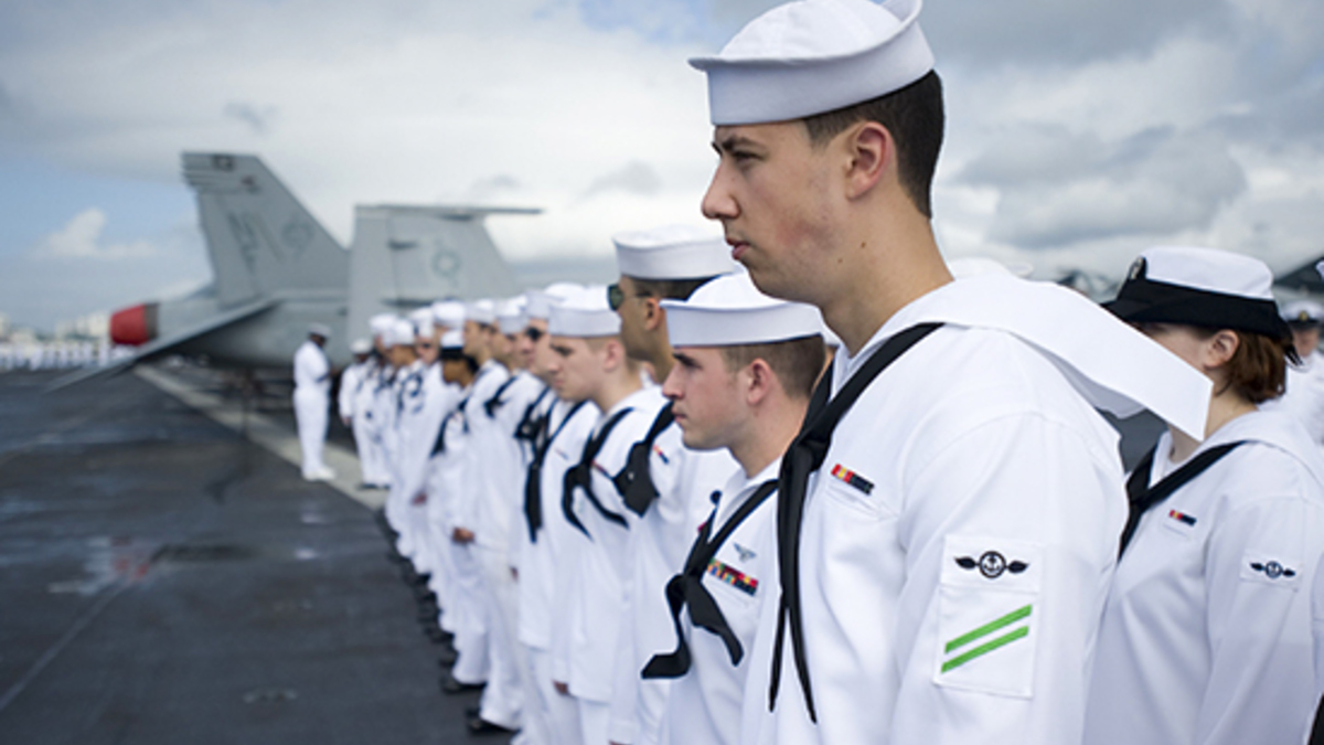 Моряки ВМС США