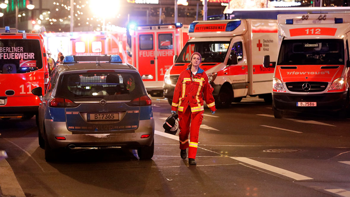 В Германии машина насмерть сбила несколько человек в пешеходной зоне — РБК