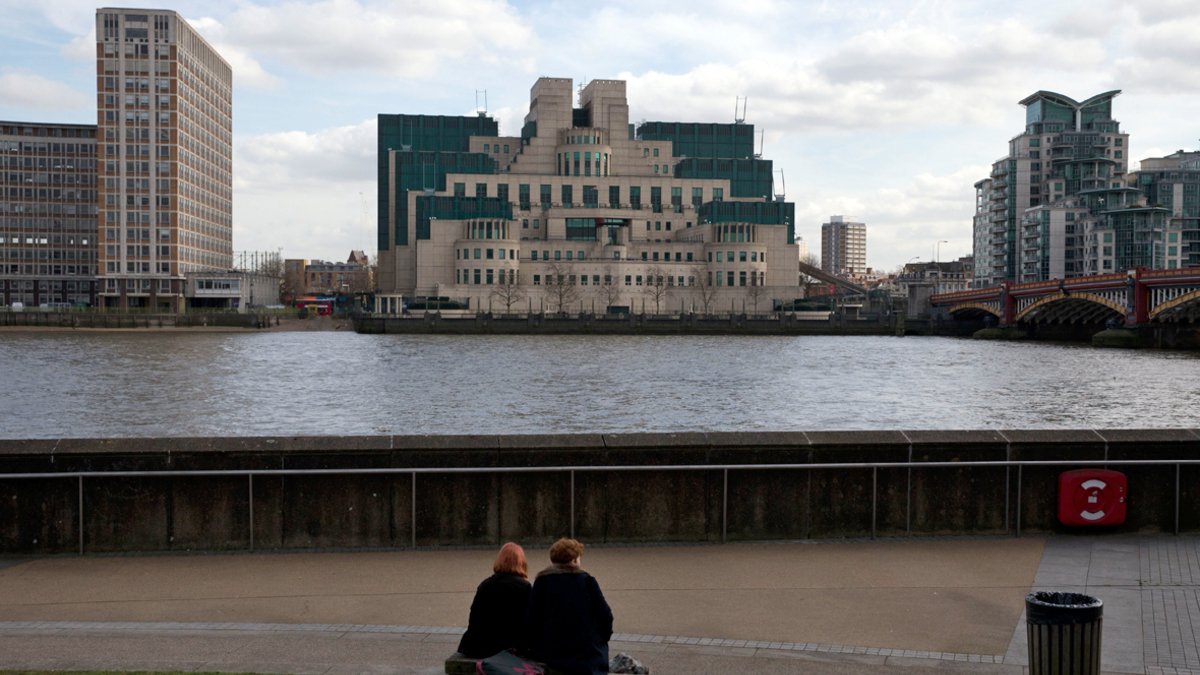 Вид на здание MI6