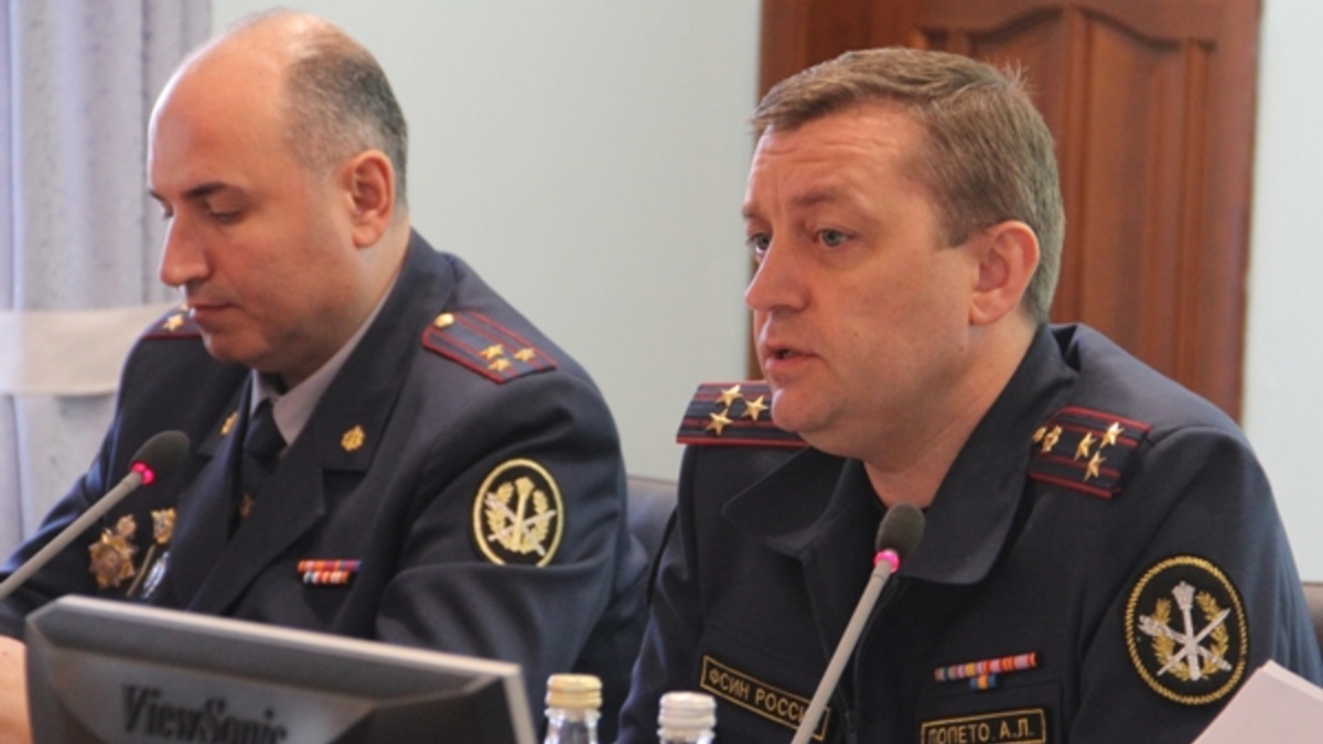 Андрей Попето — справа