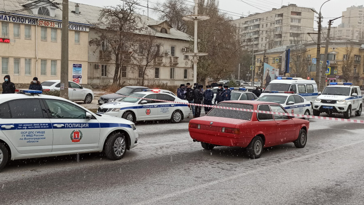 СК возбудил уголовное дело после нападения на полицейских в Волгограде — РБК