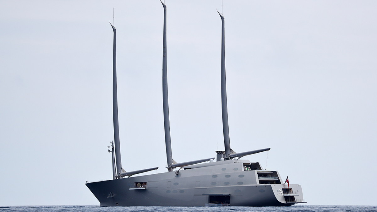 Судно Sailing Yacht A
