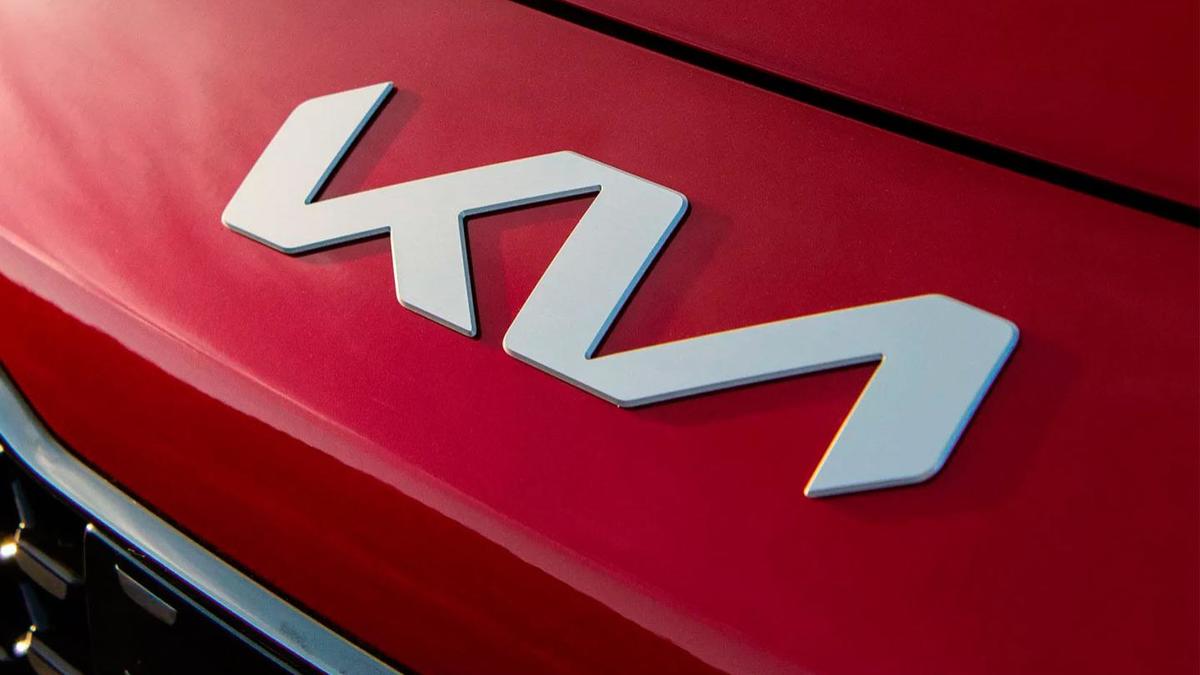 Пользователи перестали узнавать логотип Kia из-за ребрендинга :: Autonews