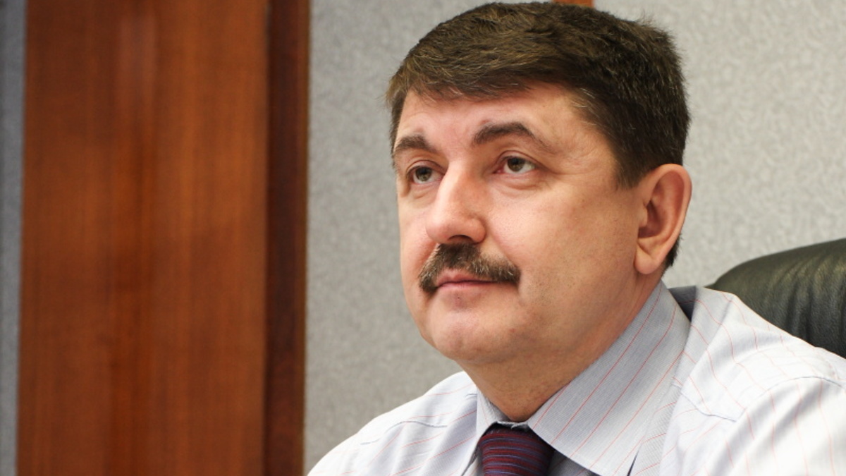 Олег Утиралов