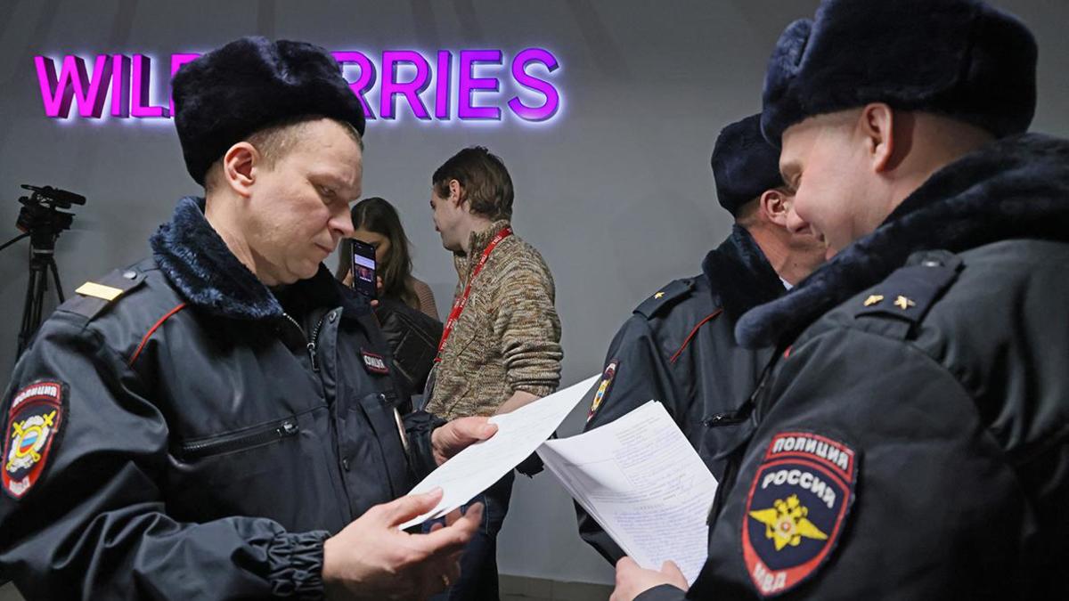 Полиция провела проверку сотрудников склада Wildberries в Рязани — РБК