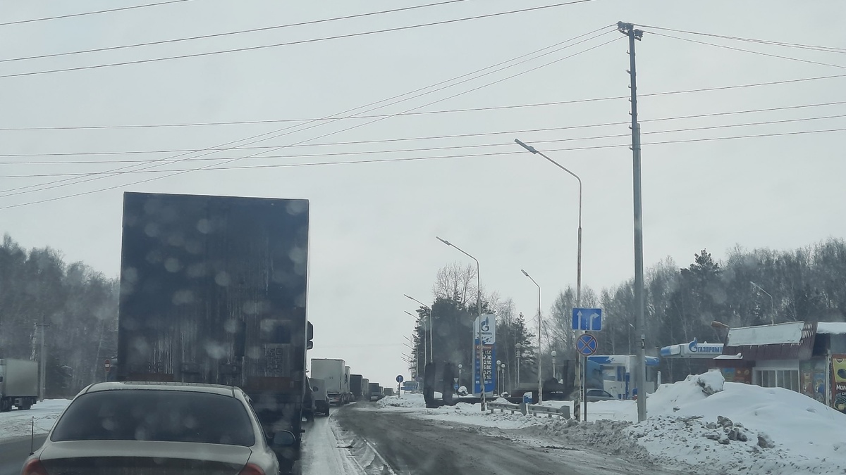 Трасса Тюмень – Омск парализована километровыми пробками — РБК