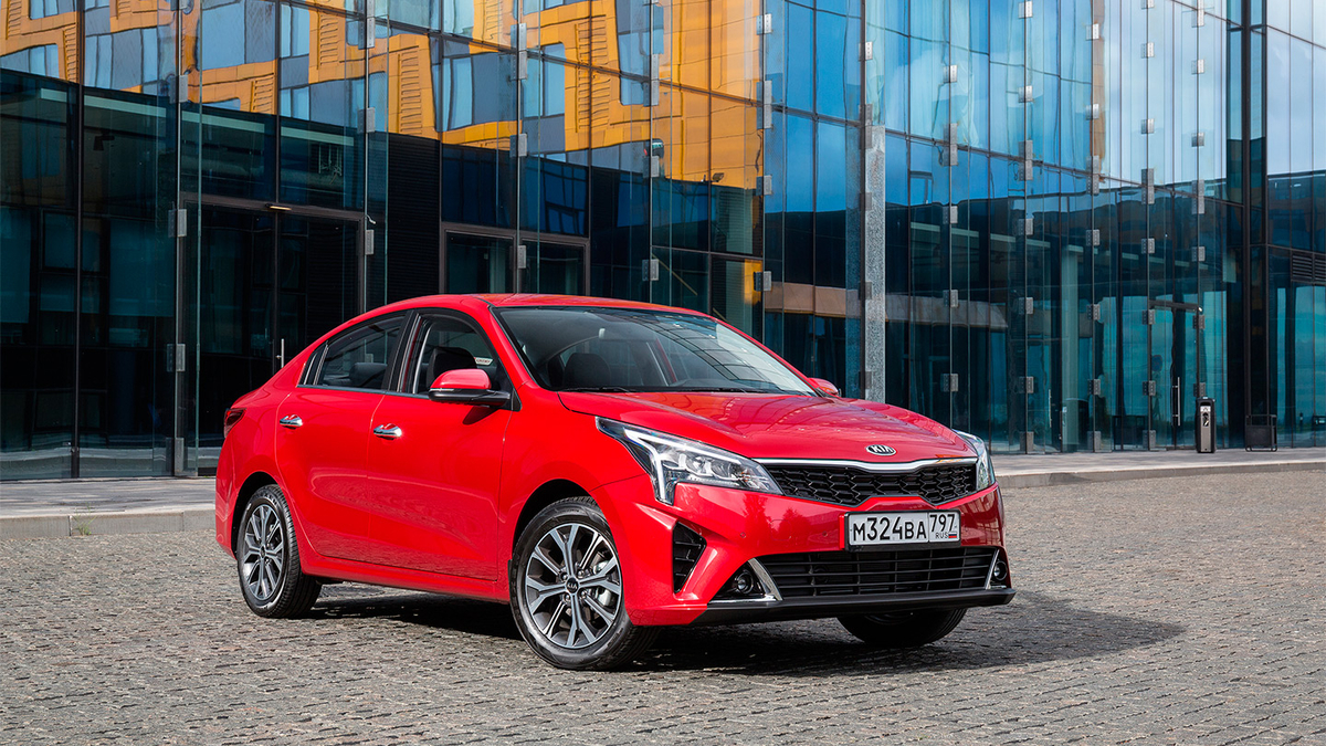 Kia Rio отобрала у Lada Granta титул самой популярной модели в России ::  Autonews