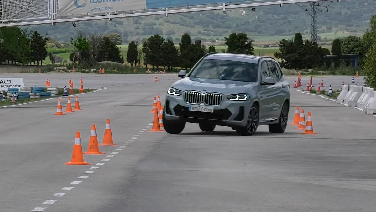 Обновленный BMW X3 успешно прошел «лосиный тест». Видео :: Autonews