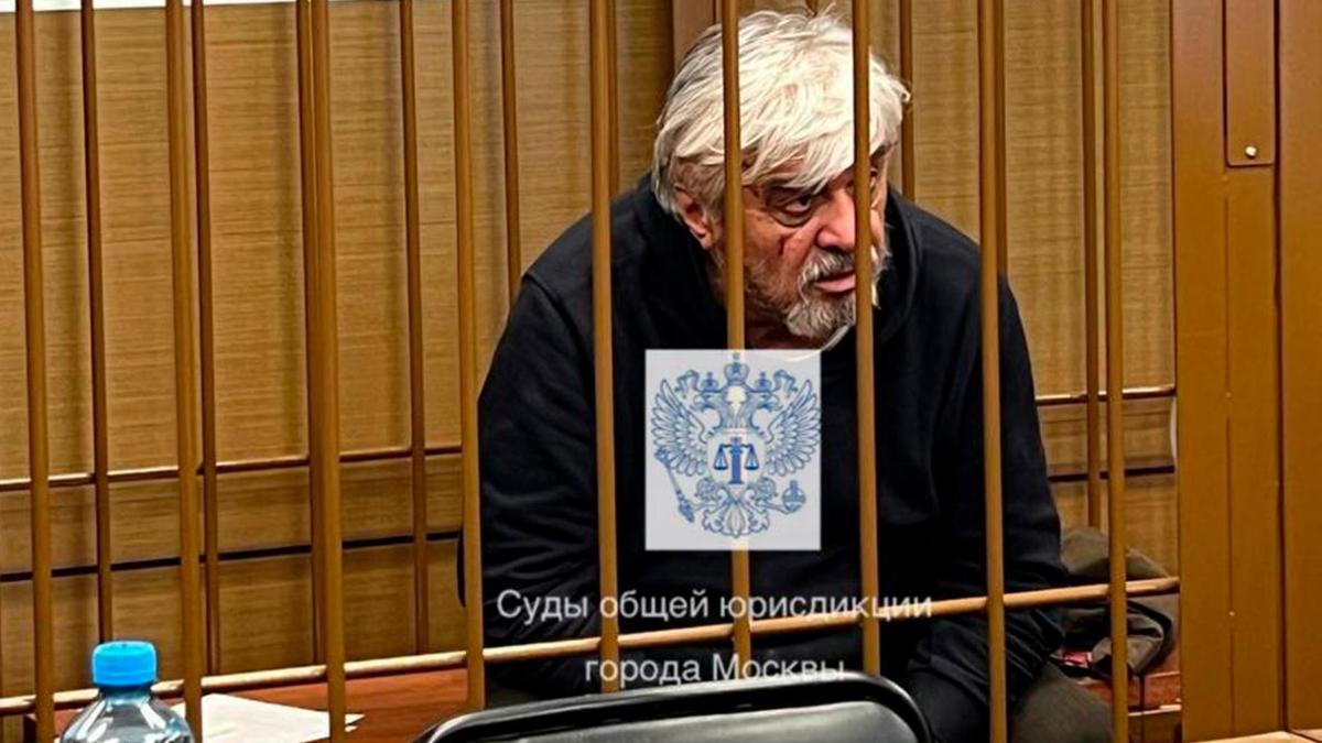 Суд оставил под стражей главу узбекского землячества Баратова — РБК