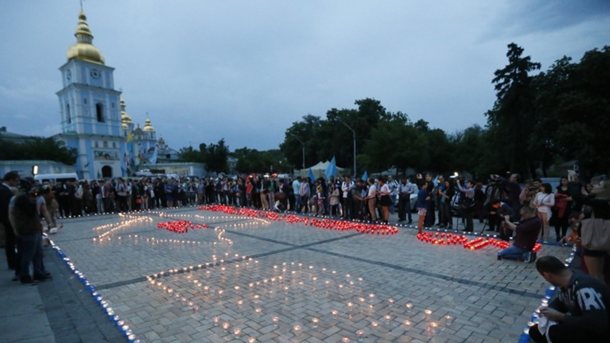 Акция "Зажги огонек в своем сердце" в Киеве