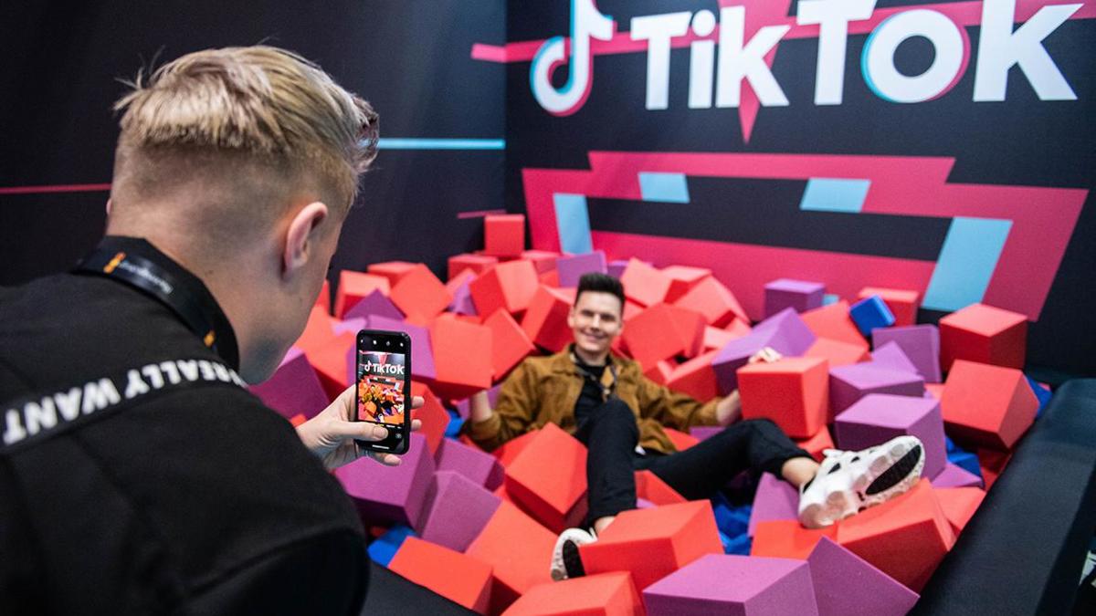 В Киргизии начали блокировать доступ к TikTok — РБК