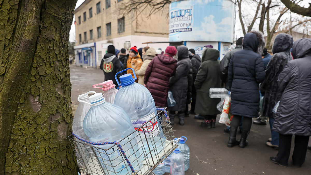 В Донецке сократили подачу питьевой воды до одного раза в двое суток — РБК