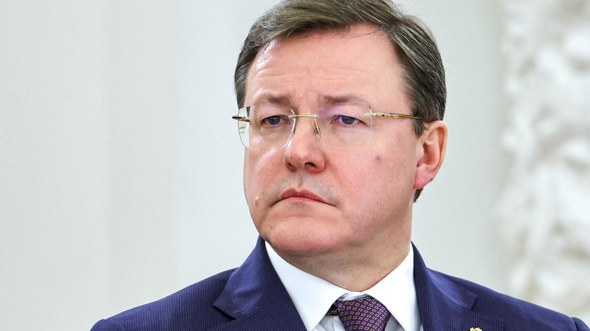 Дмитрий Азаров