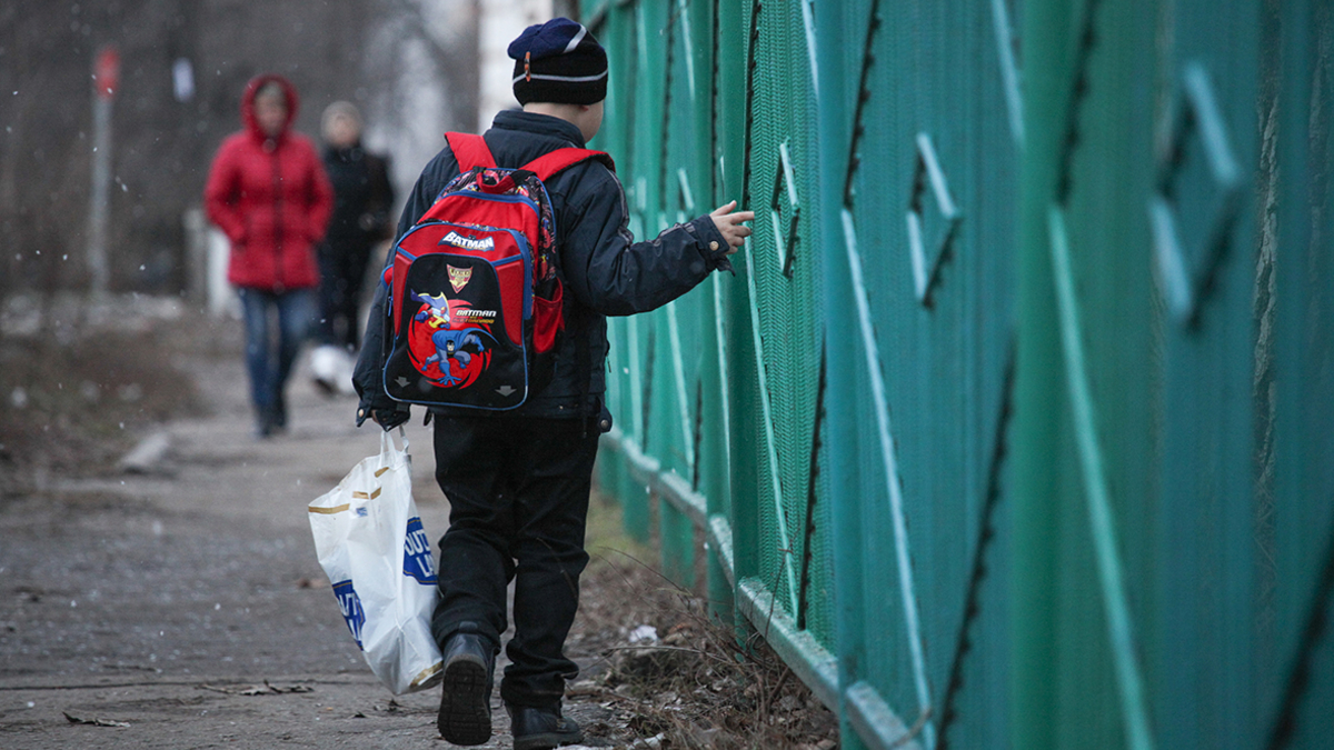 Власти Саратова запретят детям отклоняться от маршрута по пути в школу — РБК