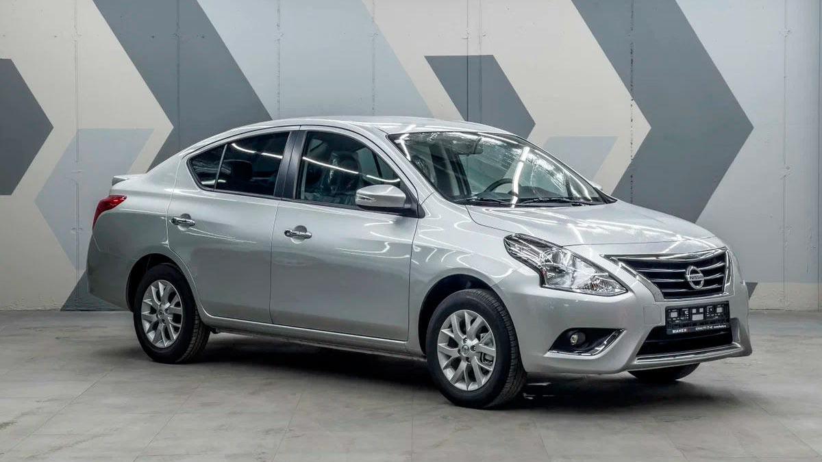 В Россию привезли седаны Nissan Sunny из ОАЭ. Названы цены :: Autonews