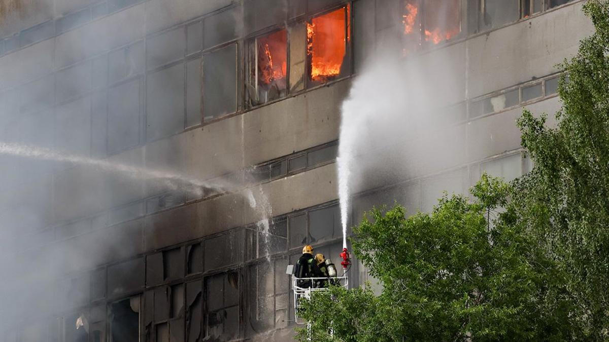 Воробьев объяснил сложности тушения пожара во Фрязино — РБК