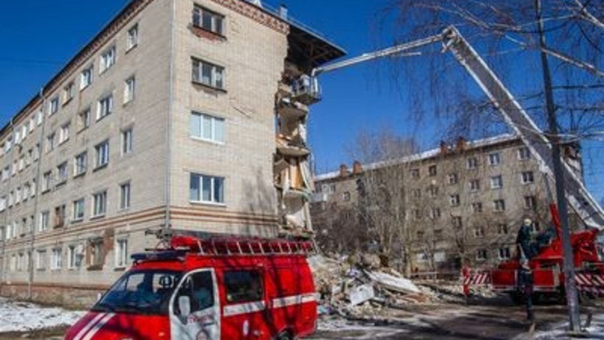 В Тюмени, где обрушился дом, собираются расселить соседнюю пятиэтажку — РБК