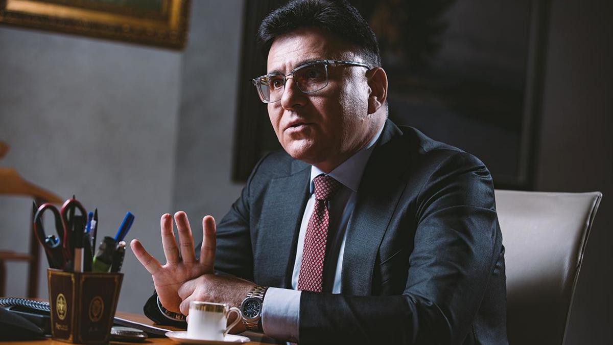 Александр Жаров