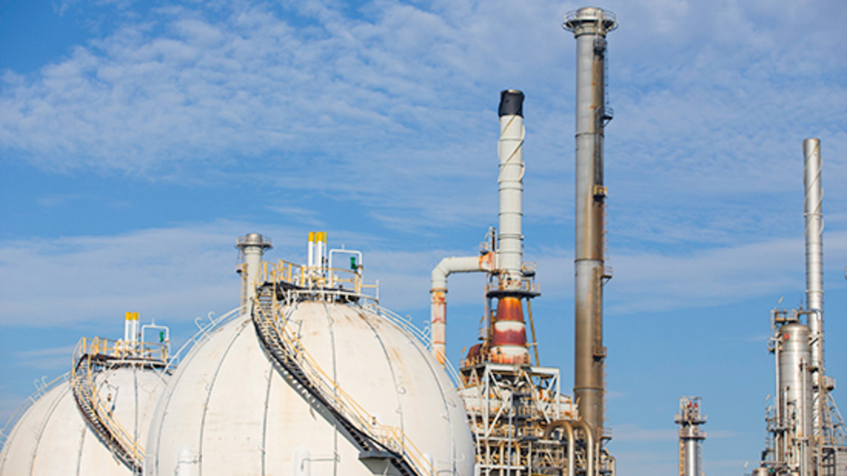 Нефтеперерабатывающий завод