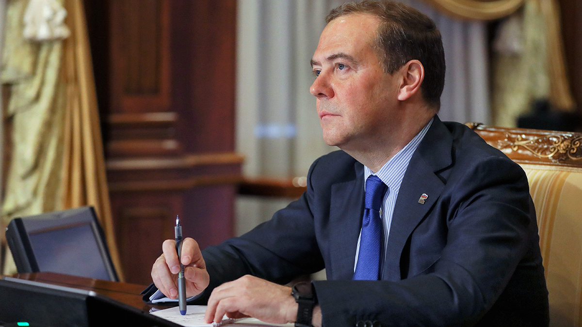 Дмитрий Медведев