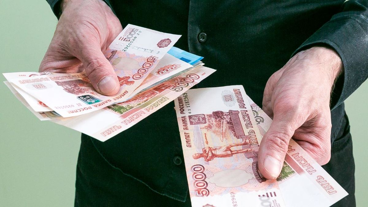 Проблемы с наймом мотивируют работодателей Тюменской области конкурировать, повышая зарплаты