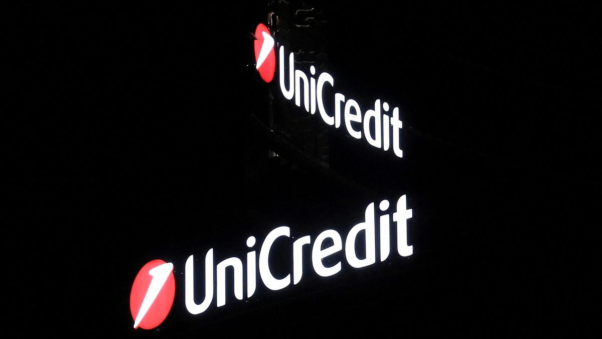 Глава UniCredit оценил вероятность ухода из России словами о «серой зоне» —  РБК