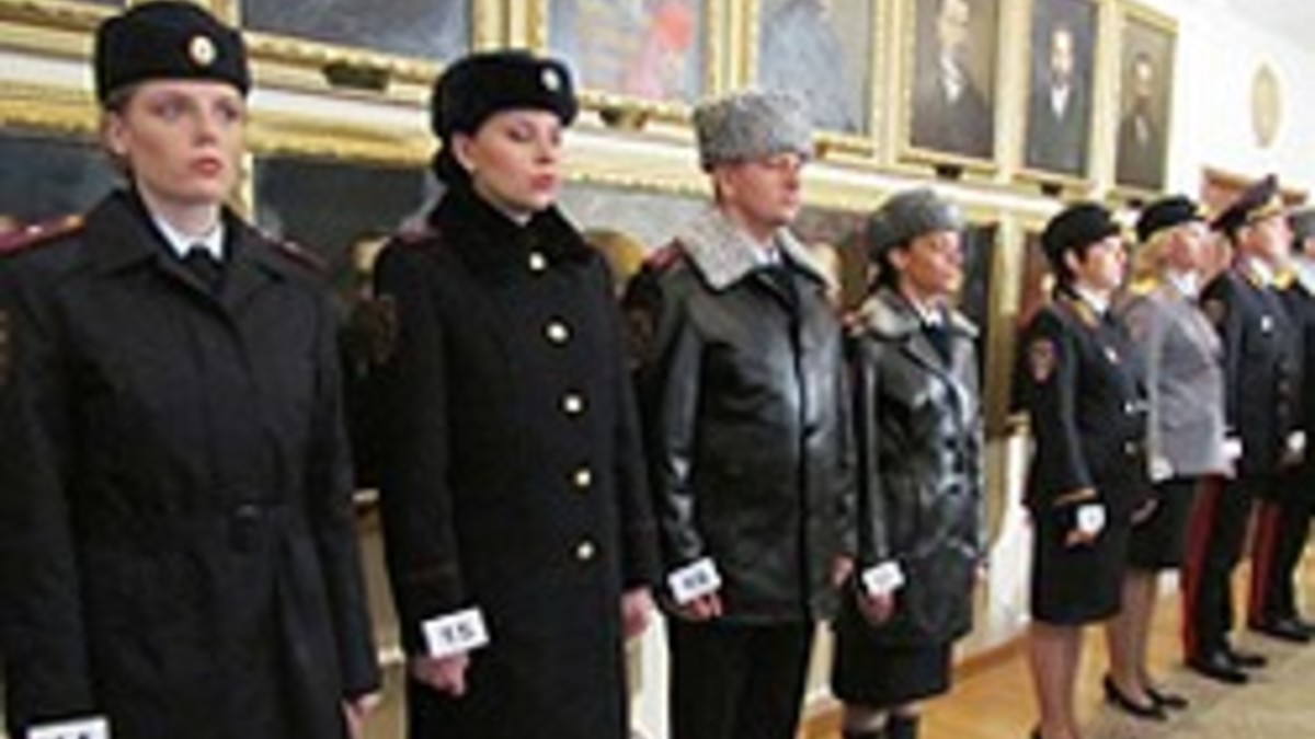 Кроссовки вместо туфель: как выглядит новая форма полицейских Казахстана