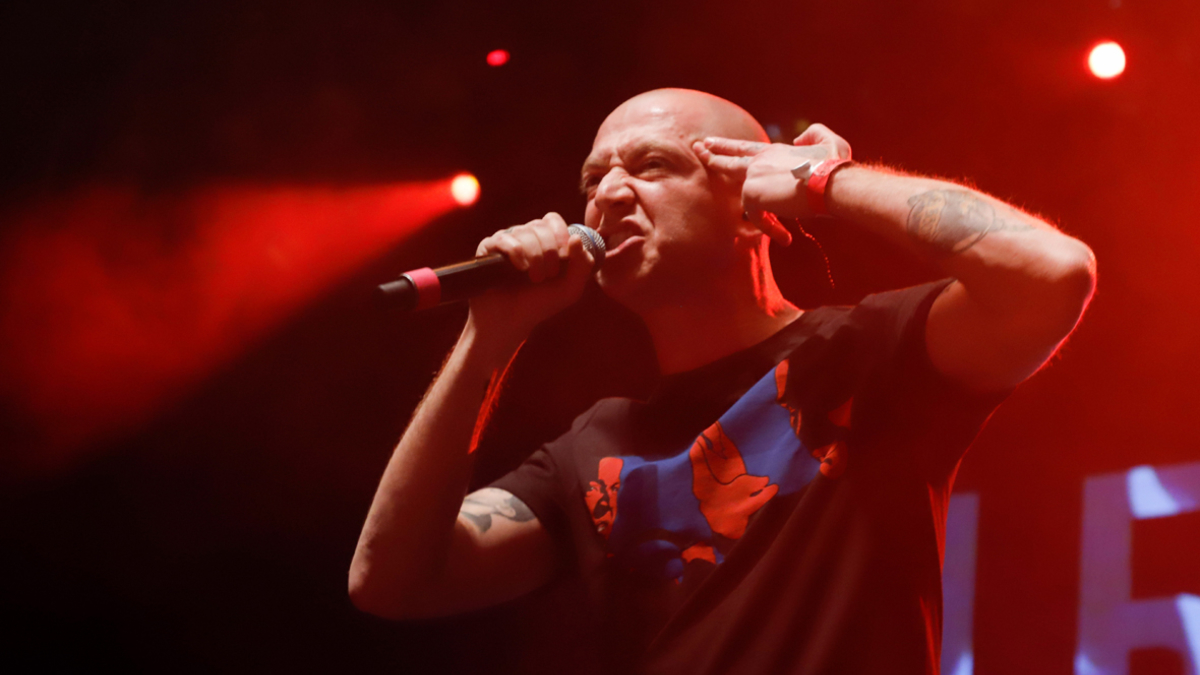 Бастрыкин поручил проверить Noize MC и Oxxxymiron на экстремизм — РБК