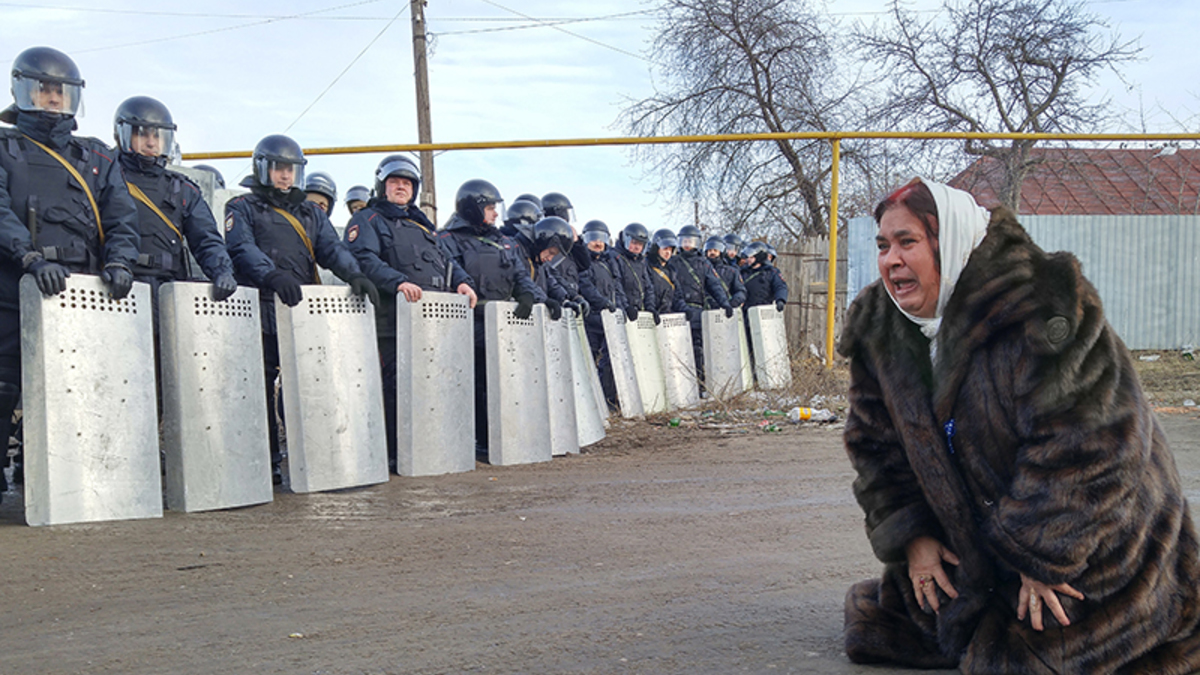 В поселок под Тулой ввели полицию и ОМОН после цыганских волнений — РБК